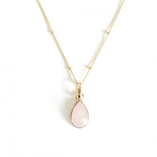 rosequatz necklace