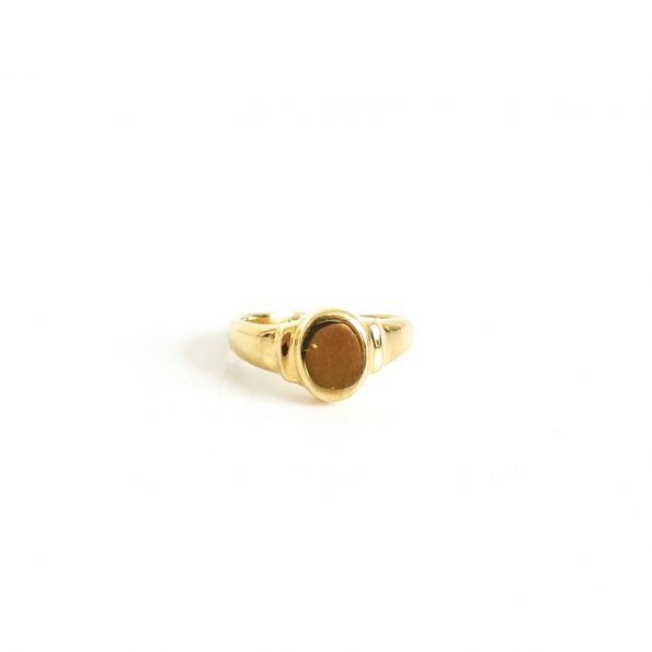 Signet oval gold