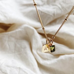 peridot birthsotne necklace