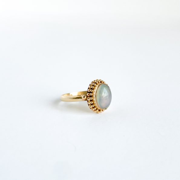 Ethiopian opal oval detail side